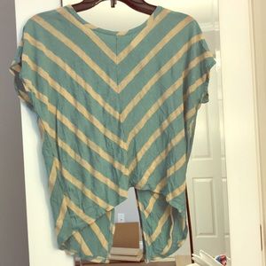 Cute flowy T-shirt with diagonal stripes
